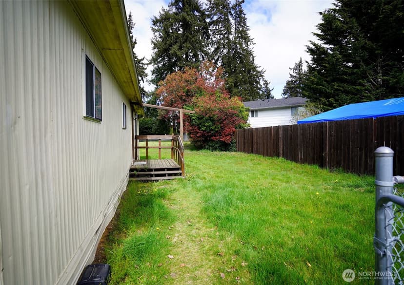 Property photo for 14408 Portland Avenue SW, Lakewood photo 11