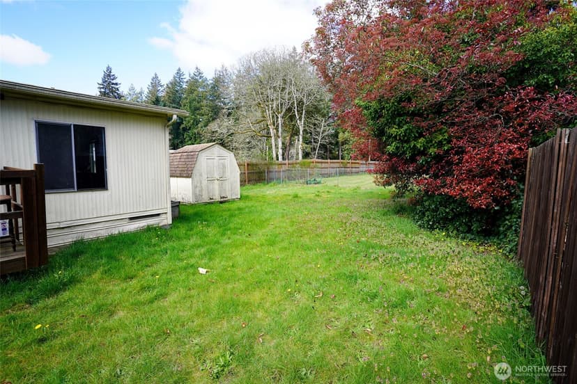 Property photo for 14408 Portland Avenue SW, Lakewood photo 13