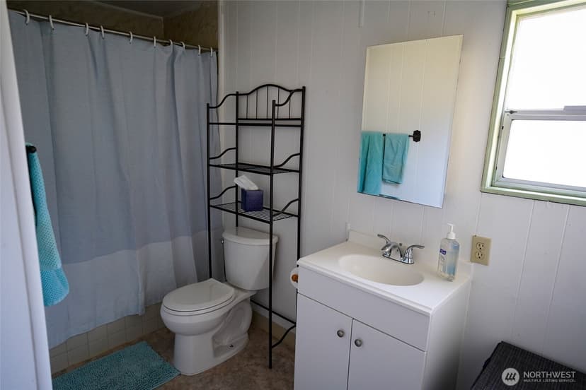 Property photo for 14408 Portland Avenue SW, Lakewood photo 6