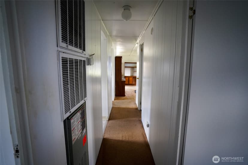 Property photo for 14408 Portland Avenue SW, Lakewood photo 7