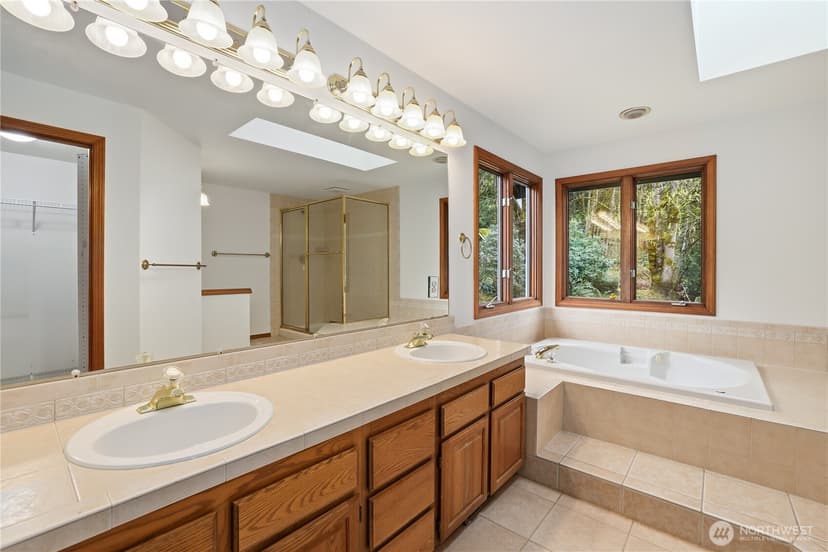 Property photo for 18605 SE 174th Way, Renton photo 21