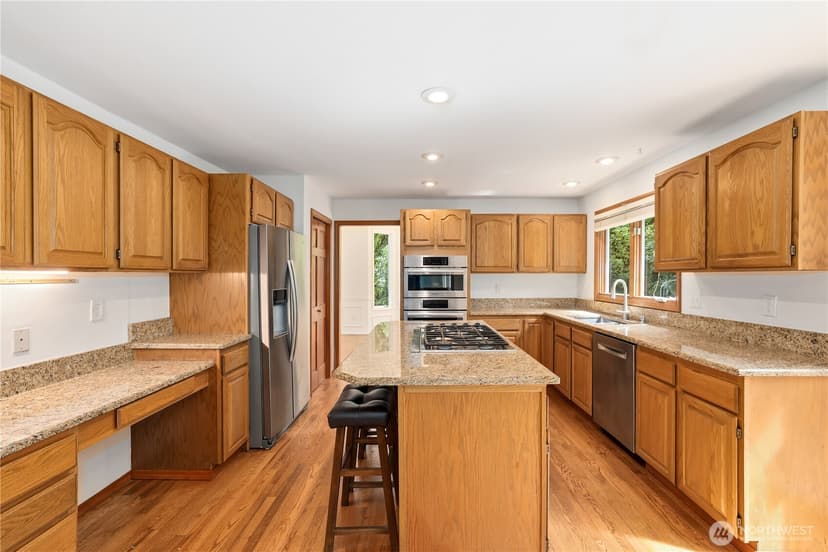 Property photo for 18605 SE 174th Way, Renton photo 8