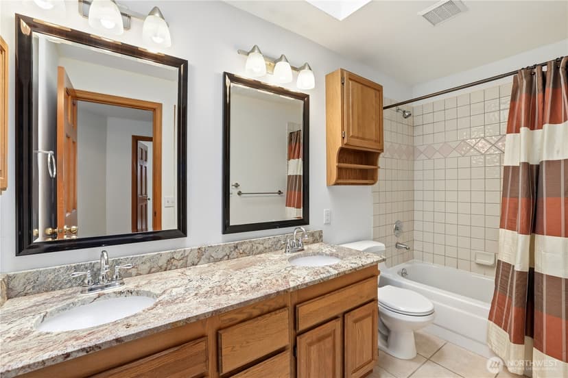 Property photo for 18605 SE 174th Way, Renton photo 30