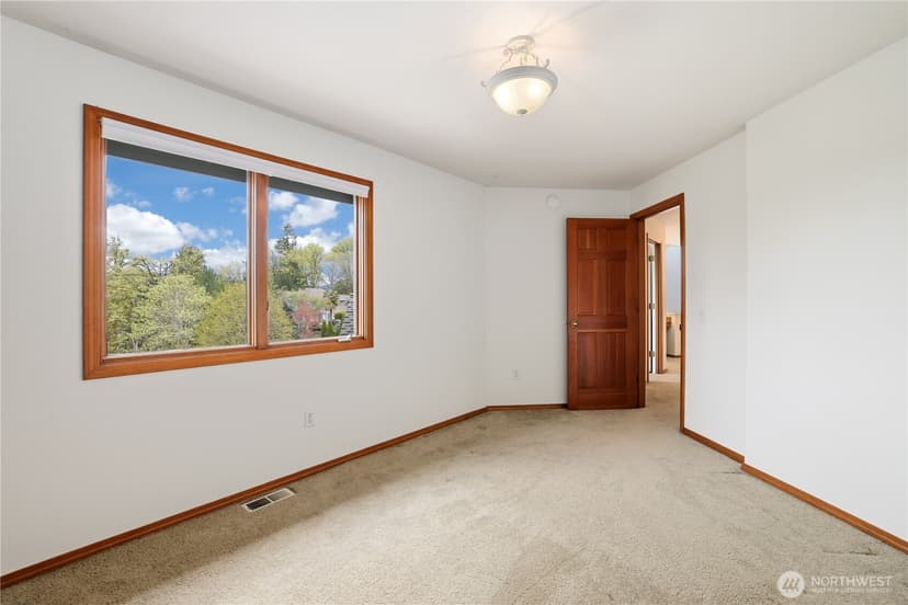 Property photo for 18605 SE 174th Way, Renton photo 27