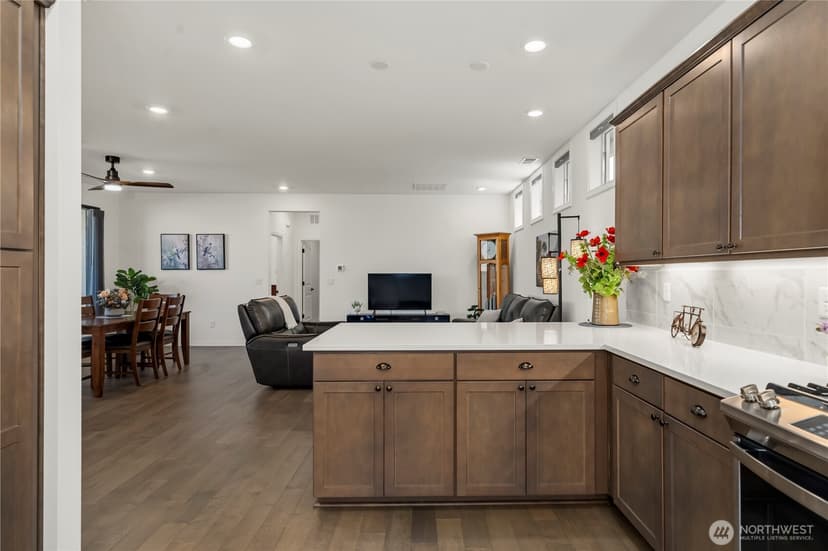 Property photo for 17517 154th Street E, Bonney Lake photo 14