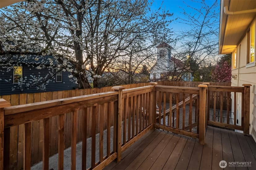 Property photo for 1403 W Dravus Street, Seattle photo 23