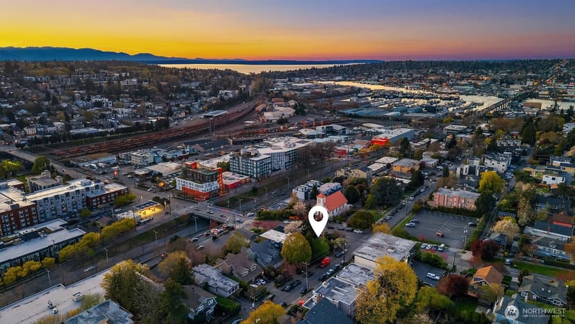 Property photo for 1403 W Dravus Street, Seattle photo 32