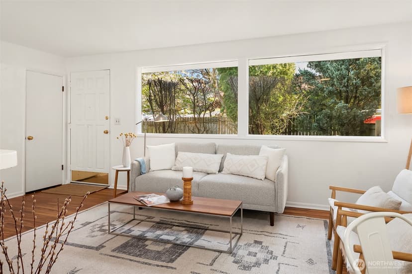 Property photo for 1403 W Dravus Street, Seattle photo 12