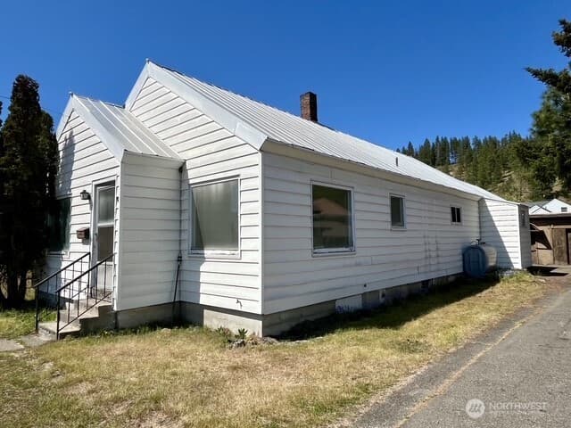 Property photo for 305 E Second Street, Cle Elum photo 2