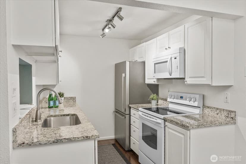 Property photo for 14200 NE 171st St #E104, Woodinville photo 10