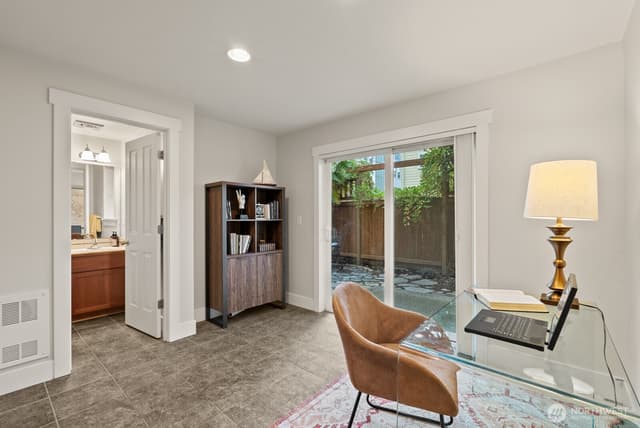 Property photo for 121 21st Avenue E #C, Seattle photo 4