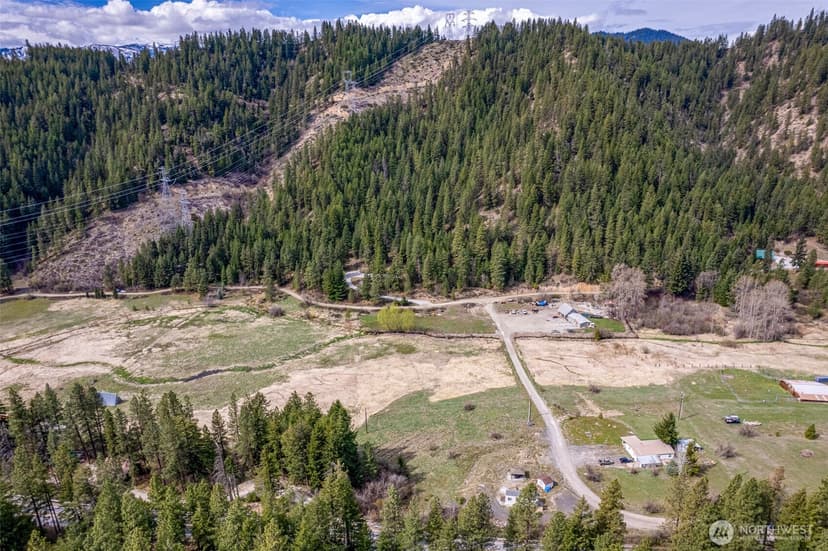 Property photo for 17384 Chumstick Highway, Leavenworth photo 2