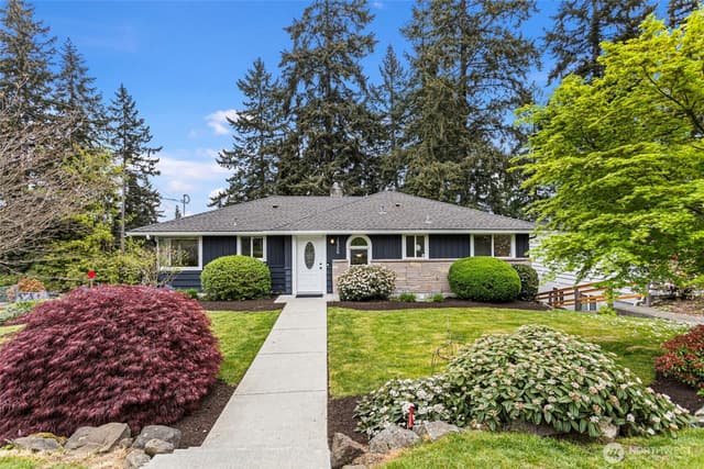 Property photo for 16358 Ashworth Avenue N, Shoreline photo 2