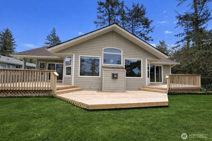 Property photo for 381 Dolphin Avenue NE, Ocean Shores photo 29