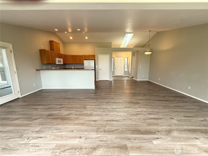 Property photo for 381 Dolphin Avenue NE, Ocean Shores photo 10
