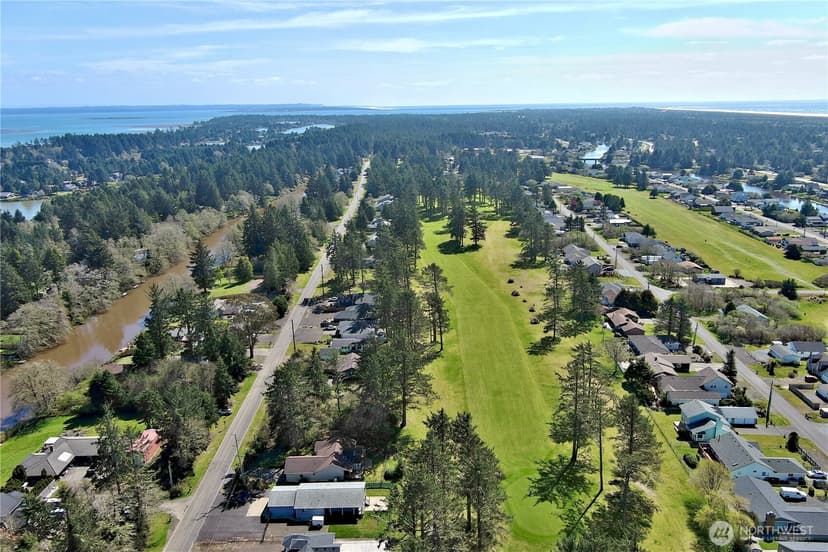 Property photo for 381 Dolphin Avenue NE, Ocean Shores photo 37