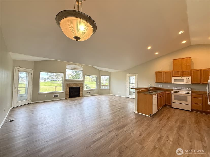 Property photo for 381 Dolphin Avenue NE, Ocean Shores photo 7