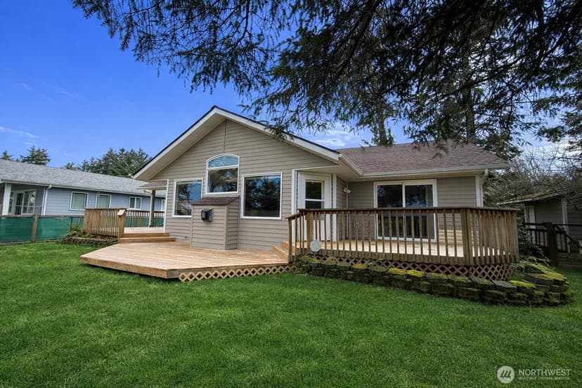 Property photo for 381 Dolphin Avenue NE, Ocean Shores photo 28