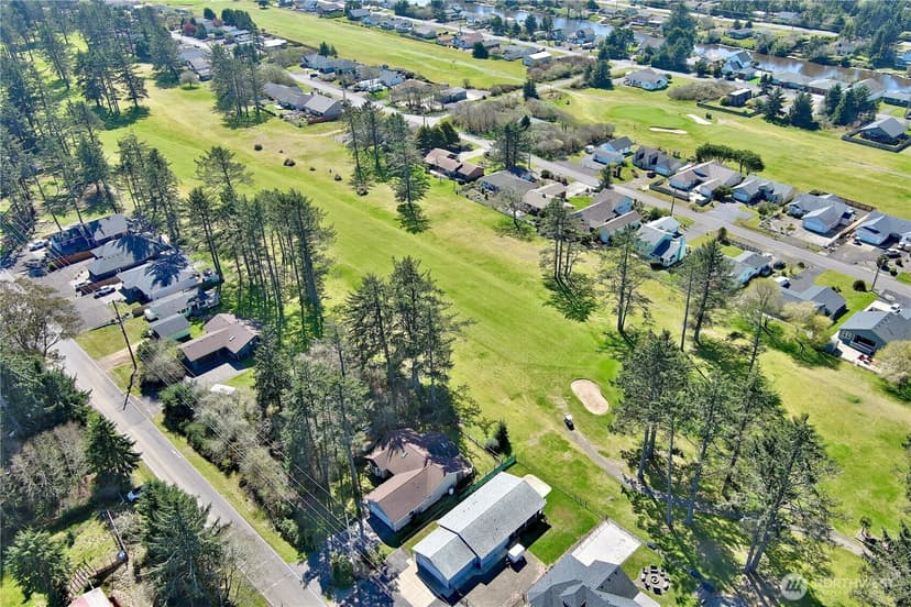Property photo for 381 Dolphin Avenue NE, Ocean Shores photo 36