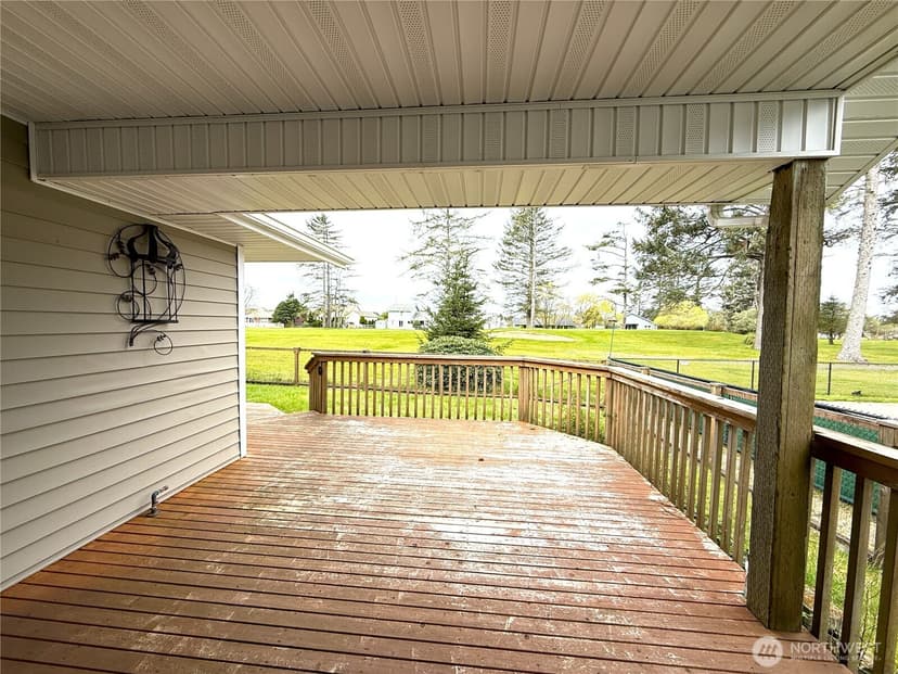 Property photo for 381 Dolphin Avenue NE, Ocean Shores photo 19
