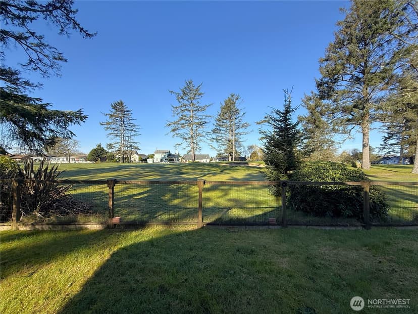 Property photo for 381 Dolphin Avenue NE, Ocean Shores photo 31