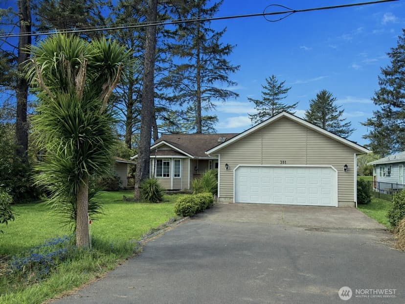 Property photo for 381 Dolphin Avenue NE, Ocean Shores