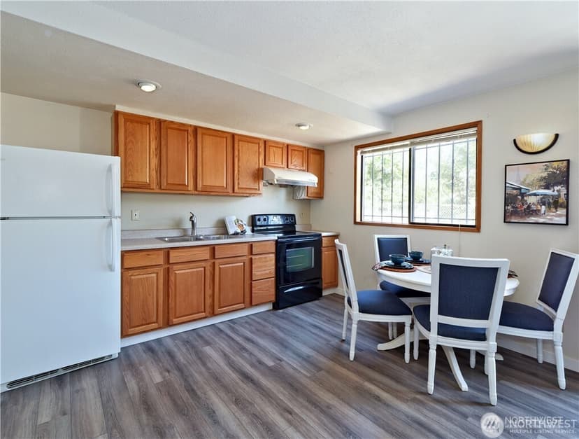 Property photo for 6750 28th Avenue S, Seattle photo 14