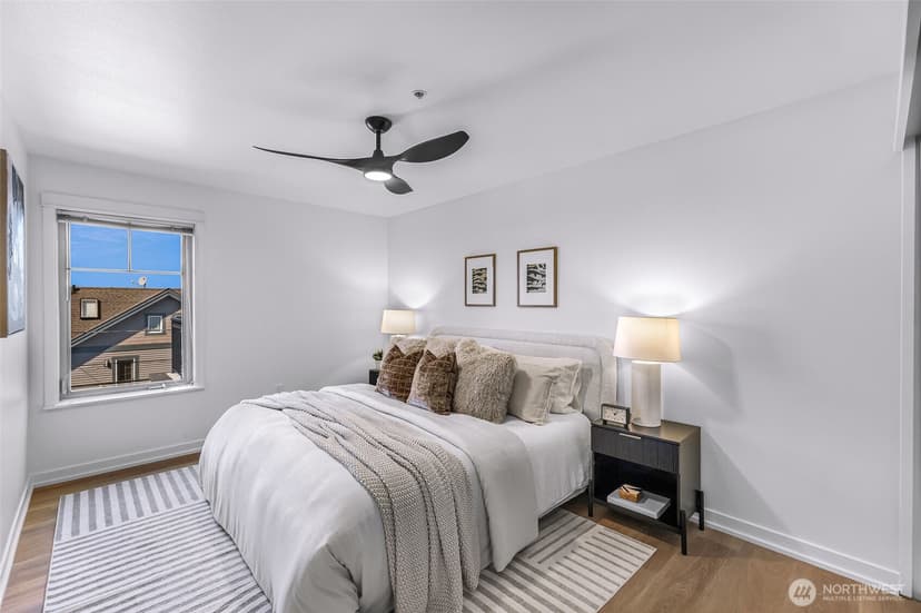 Property photo for 1909 10th Avenue W #203, Seattle photo 10