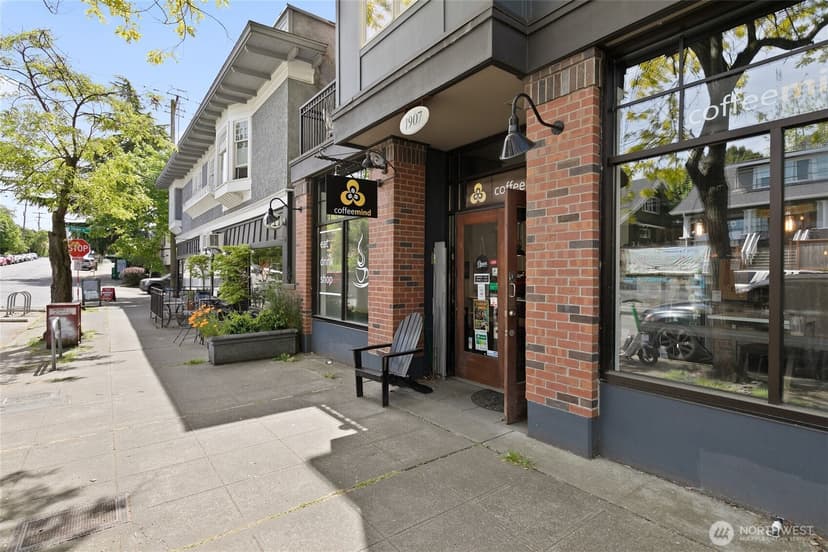 Property photo for 1909 10th Avenue W #203, Seattle photo 24