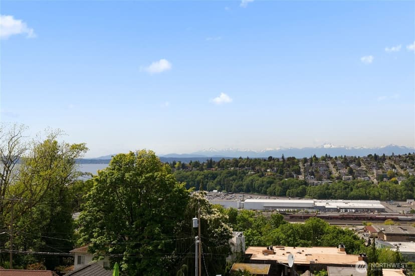 Property photo for 1909 10th Avenue W #203, Seattle photo 17