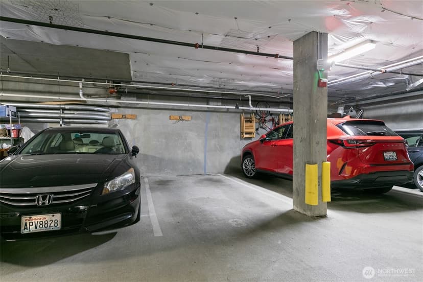 Property photo for 1909 10th Avenue W #203, Seattle photo 18