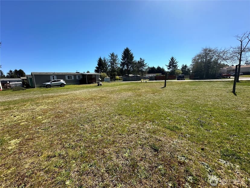 Property photo for 732 Edgewood Avenue NE, Ocean Shores photo 20