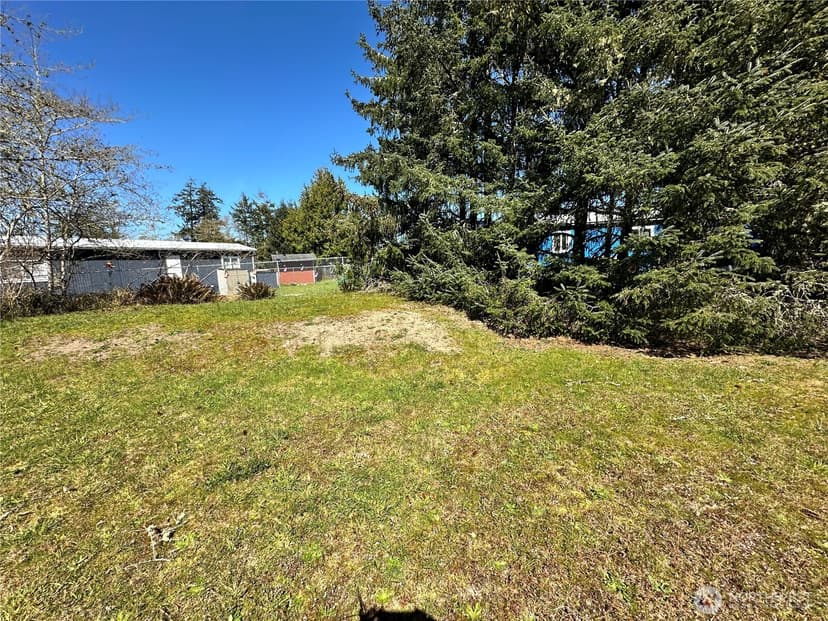 Property photo for 732 Edgewood Avenue NE, Ocean Shores photo 17