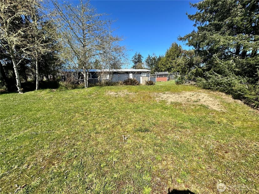 Property photo for 732 Edgewood Avenue NE, Ocean Shores photo 14