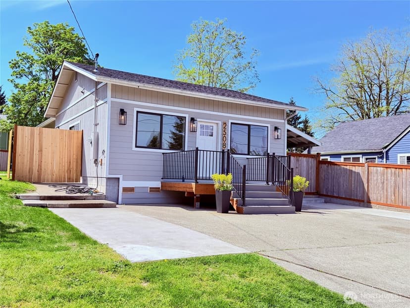 Property photo for 2508 58th Avenue NE, Tacoma photo 2