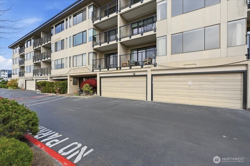 Property photo for 601 S 227th Street #202S, Des Moines photo 28