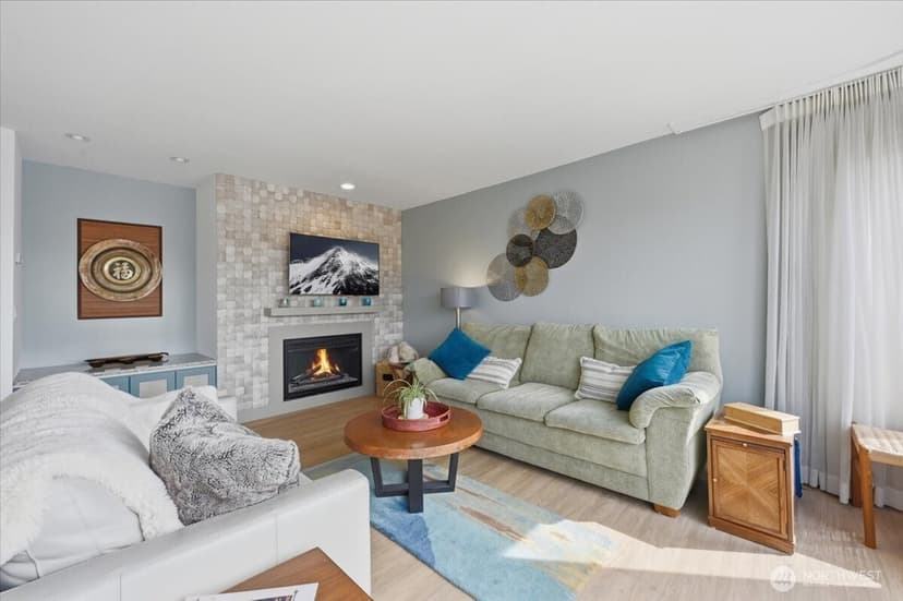 Property photo for 601 S 227th Street #202S, Des Moines photo 6