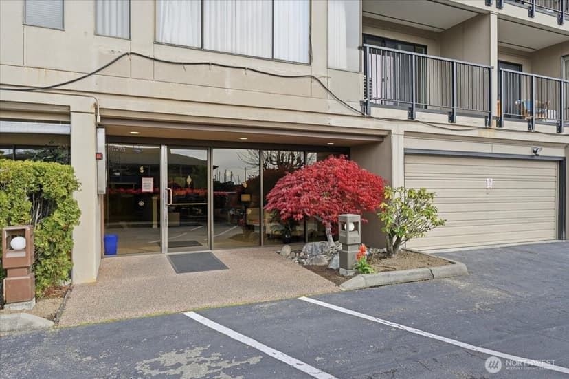 Property photo for 601 S 227th Street #202S, Des Moines photo 30