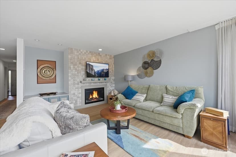 Property photo for 601 S 227th Street #202S, Des Moines photo 9