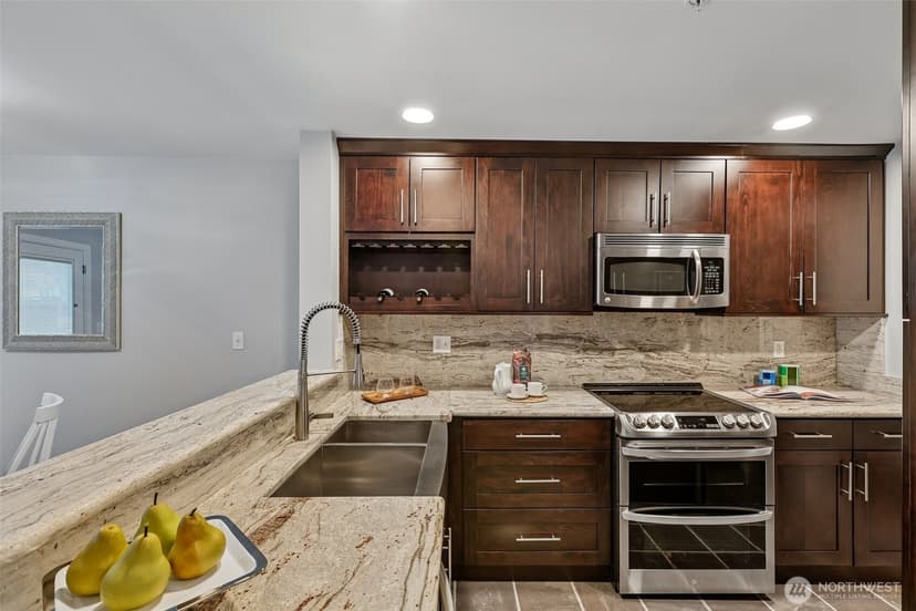 Property photo for 6929 NE 170th Street #8, Kenmore photo 15
