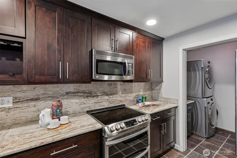 Property photo for 6929 NE 170th Street #8, Kenmore photo 16