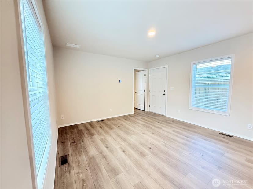 Property photo for 2322 Tacoma Road E #11, Puyallup photo 5