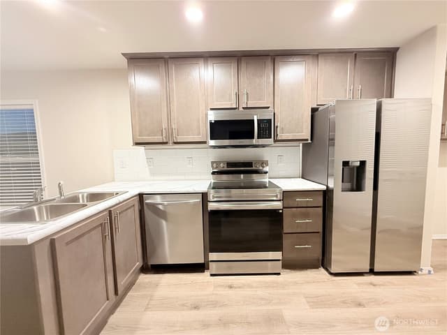 Property photo for 2322 Tacoma Road E #11, Puyallup photo 2