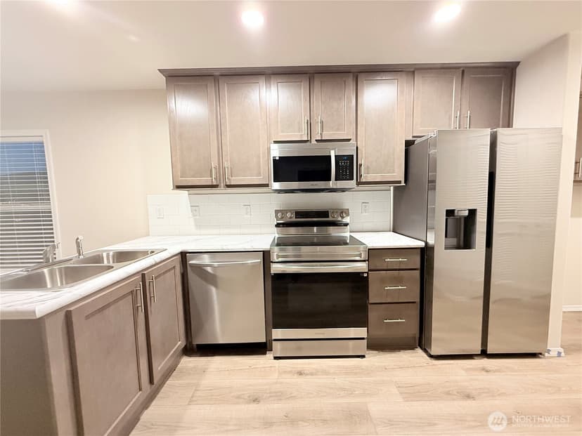 Property photo for 2322 Tacoma Road E #11, Puyallup photo 2