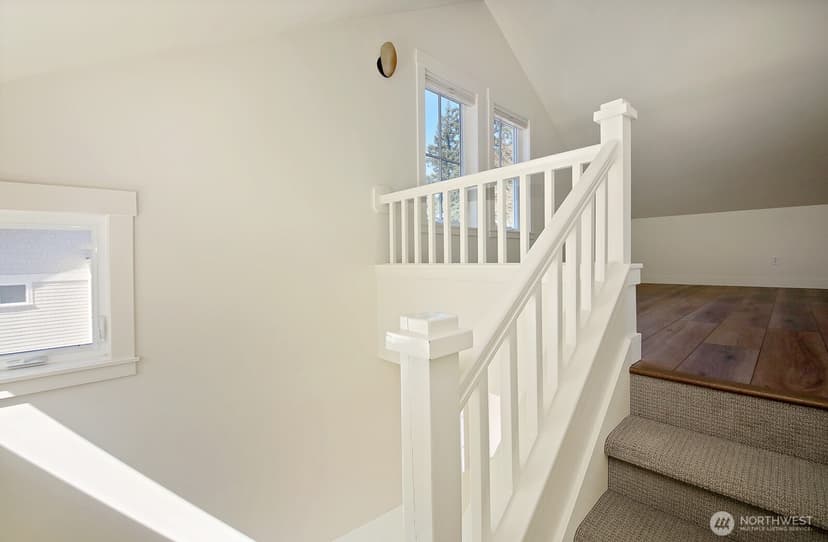 Property photo for 1074 Village Loop, Langley photo 24