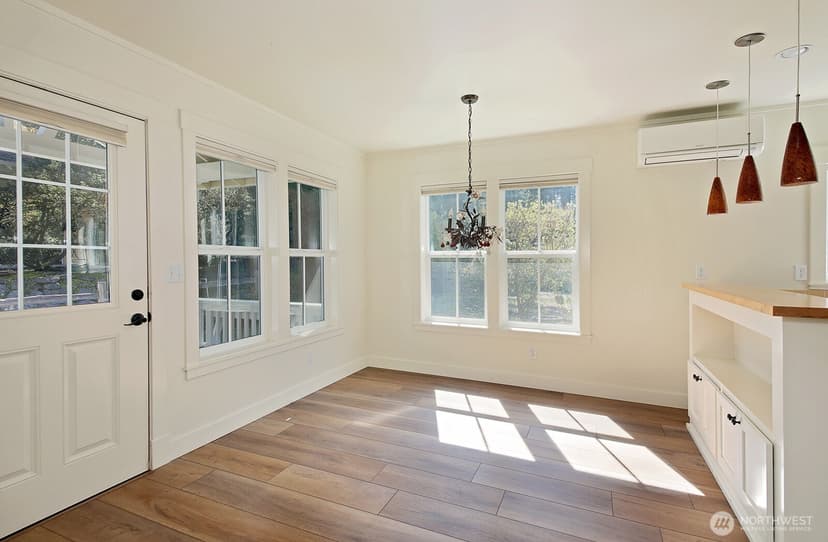 Property photo for 1074 Village Loop, Langley photo 10