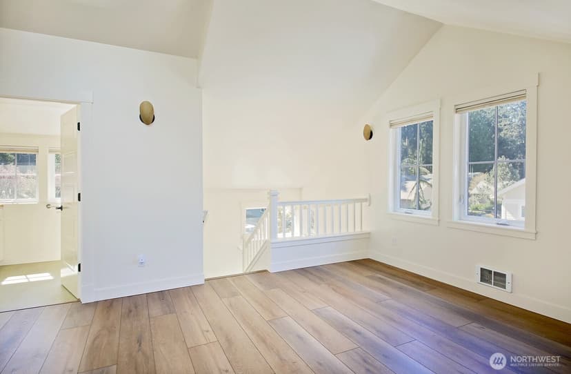 Property photo for 1074 Village Loop, Langley photo 26