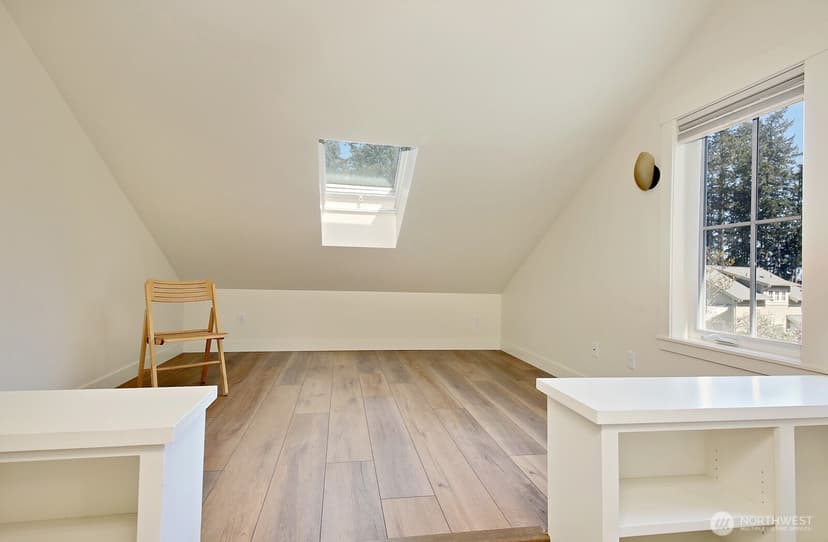 Property photo for 1074 Village Loop, Langley photo 28