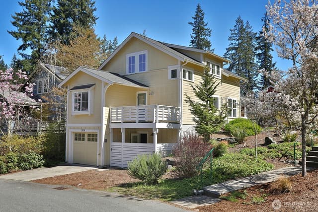 Property photo for 1074 Village Loop, Langley photo 4