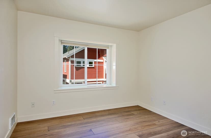 Property photo for 1074 Village Loop, Langley photo 20